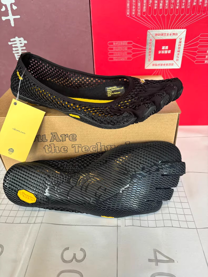 Pilates Yoga Equipment - Men five-finger shoes women's indoor yoga
